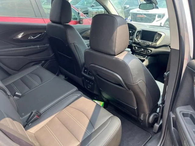 Used 2024 Sterling Metallic GMC Denali image 7