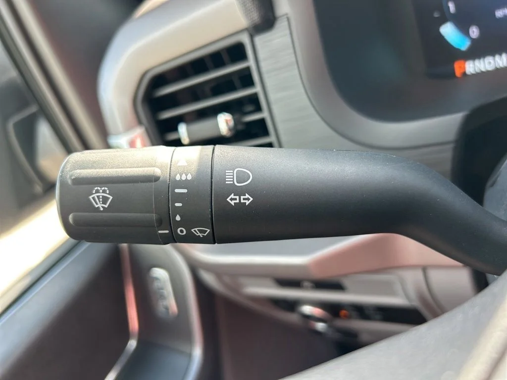 Used 2025 Black Ford XLT image 28