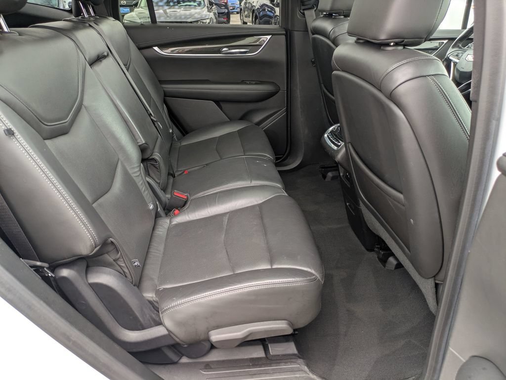 Used 2020 CRYSTAL WHITE TRICOAT Cadillac AWD Sport image 27