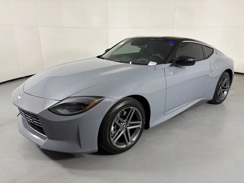 New 2026 Gray Nissan Sport image 4