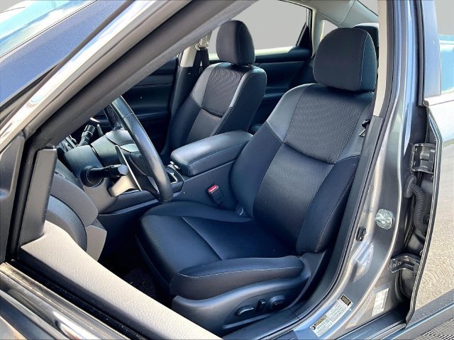 Used 2018 Gun Metallic Nissan 2.5 SR image 10