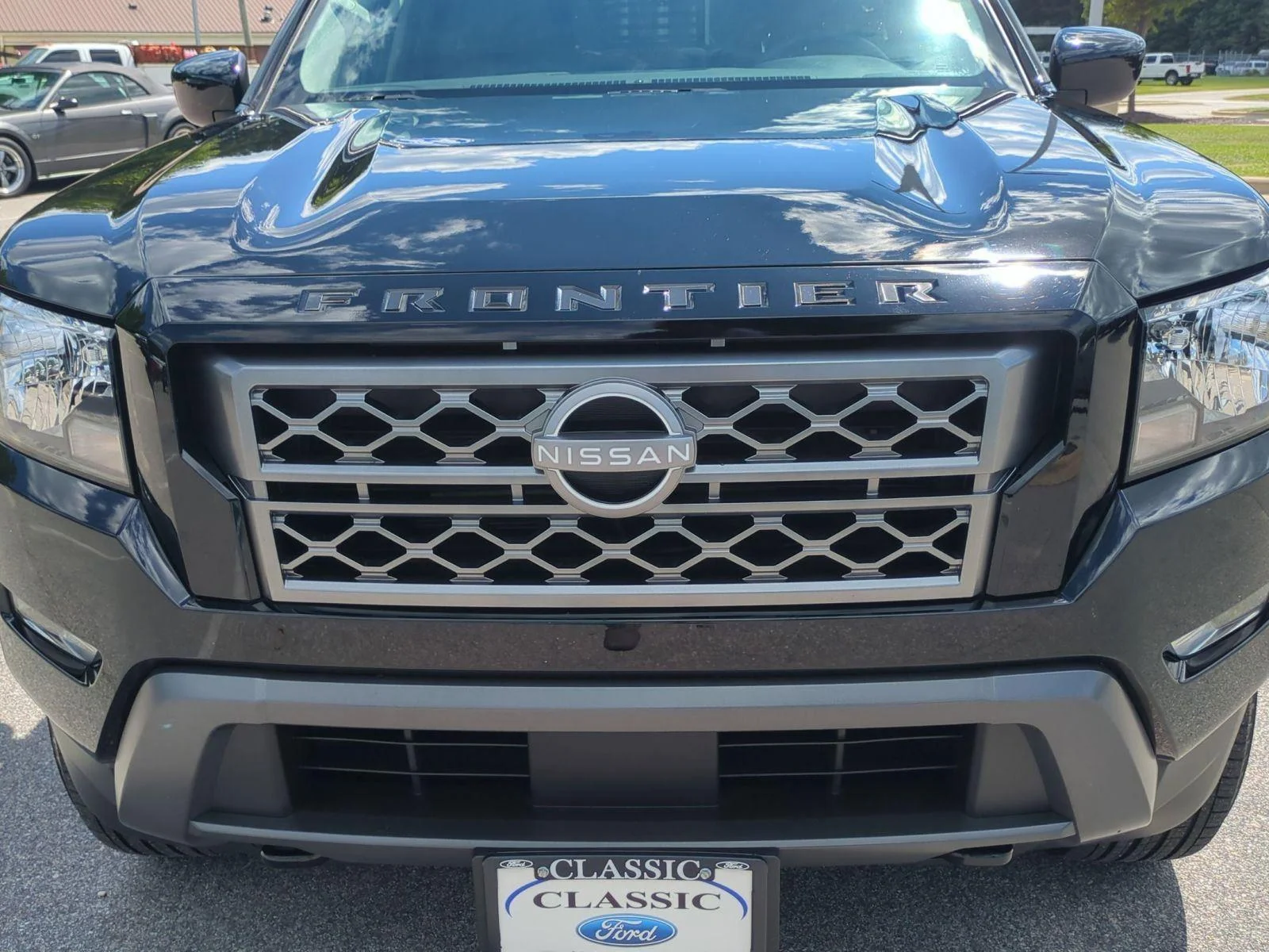 Used 2024 Super Black Nissan SV image 14