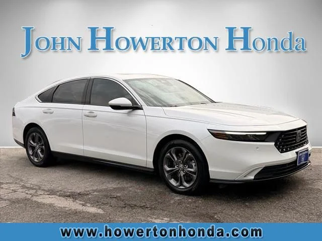 Used 2023 White Honda EX-L image 1