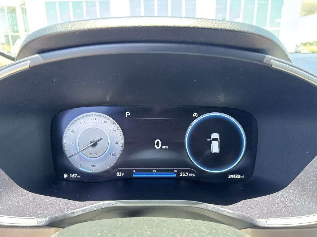 Used 2023 Black Hyundai SEL image 15