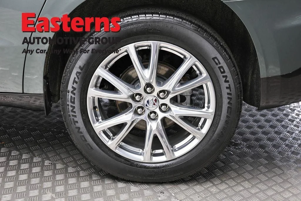 Used 2023 Green Buick Essence image 10