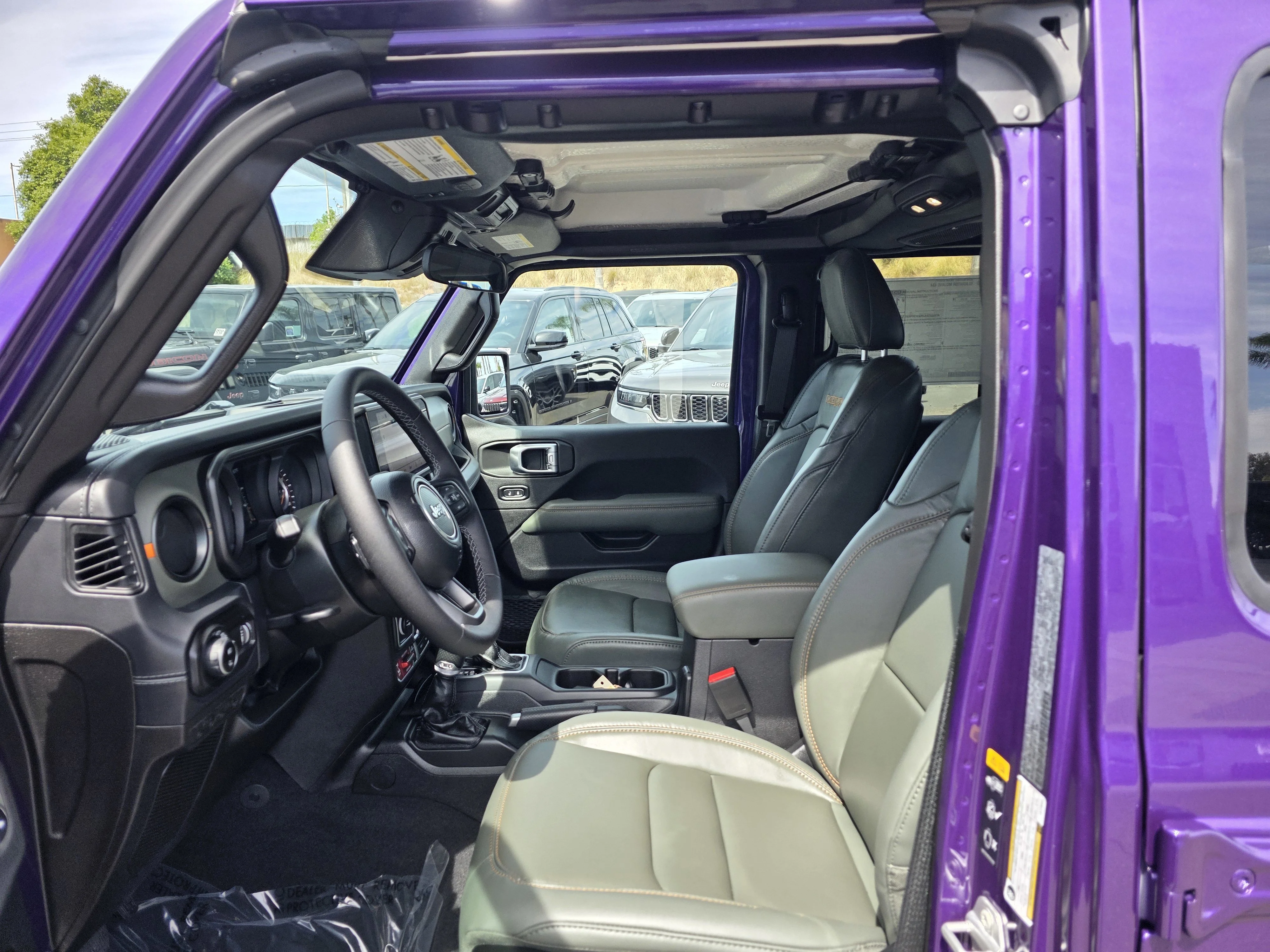 New 2026 Reign Jeep Mojave image 12