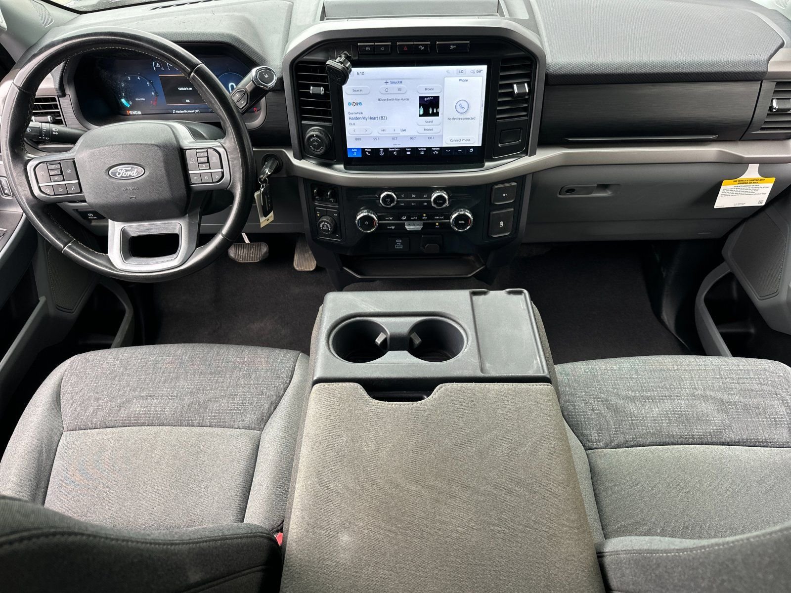 Used 2024 Atlas Blue Metallic Ford XLT image 11