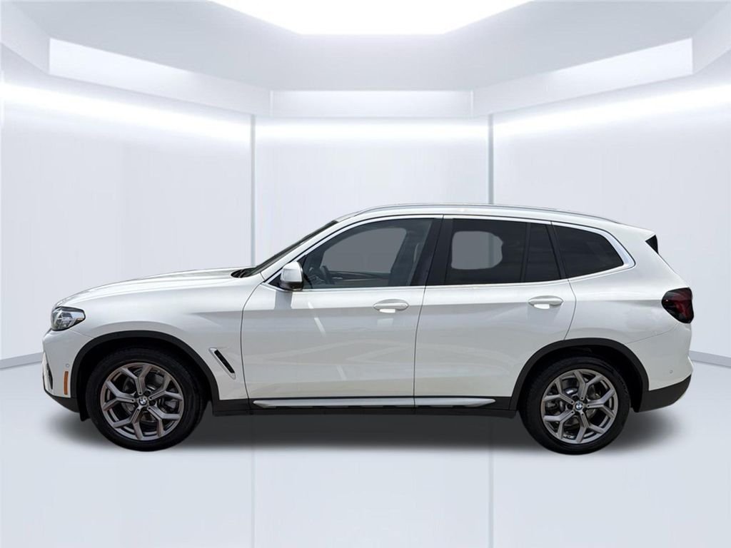 Used 2023 White BMW sDrive30i image 3