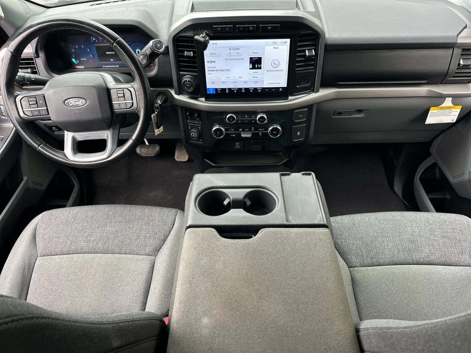 Used 2024 Atlas Blue Metallic Ford XLT image 11