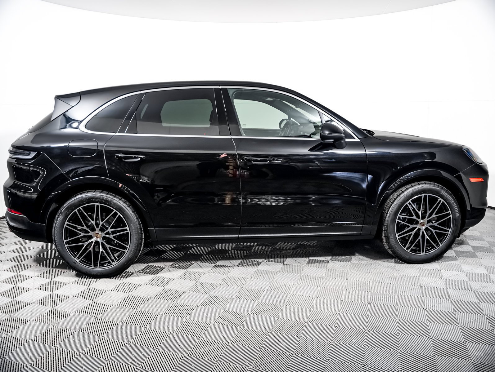 Certified Used 2024 CHROMITE BLACK Porsche  image 9