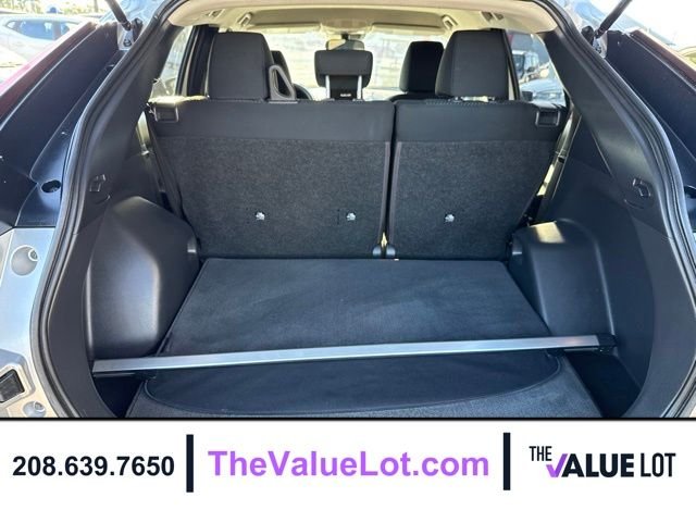 Used 2022  Mitsubishi LE image 19