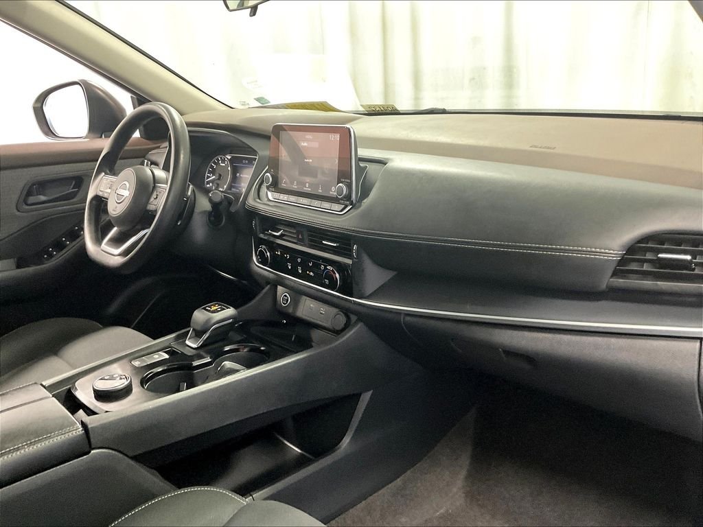 Used 2023 White Nissan S image 14
