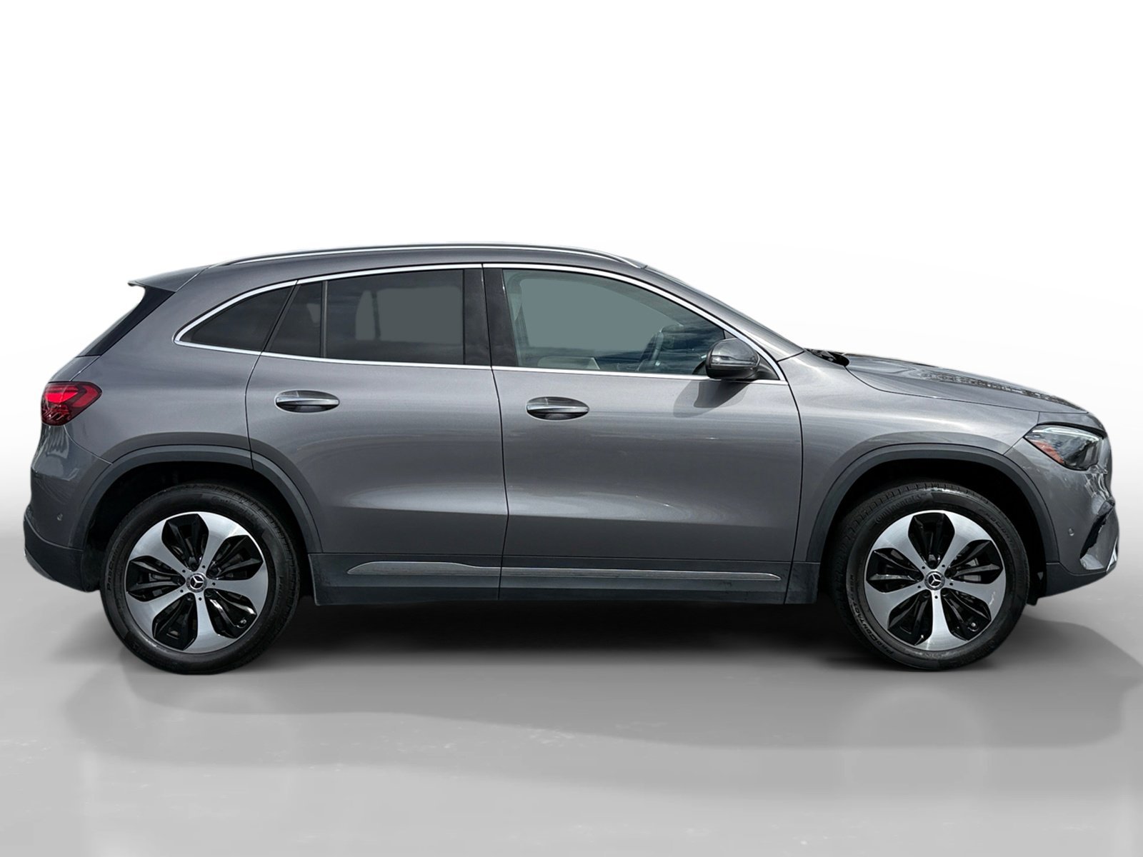 Used 2025 Mountain Gray Metallic Mercedes-Benz GLA 250 image 6