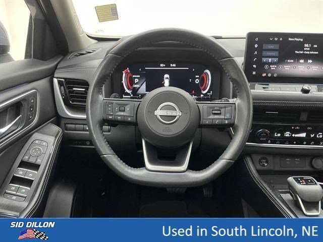 Used 2024 Boulder Gray Pearl Nissan Platinum image 21