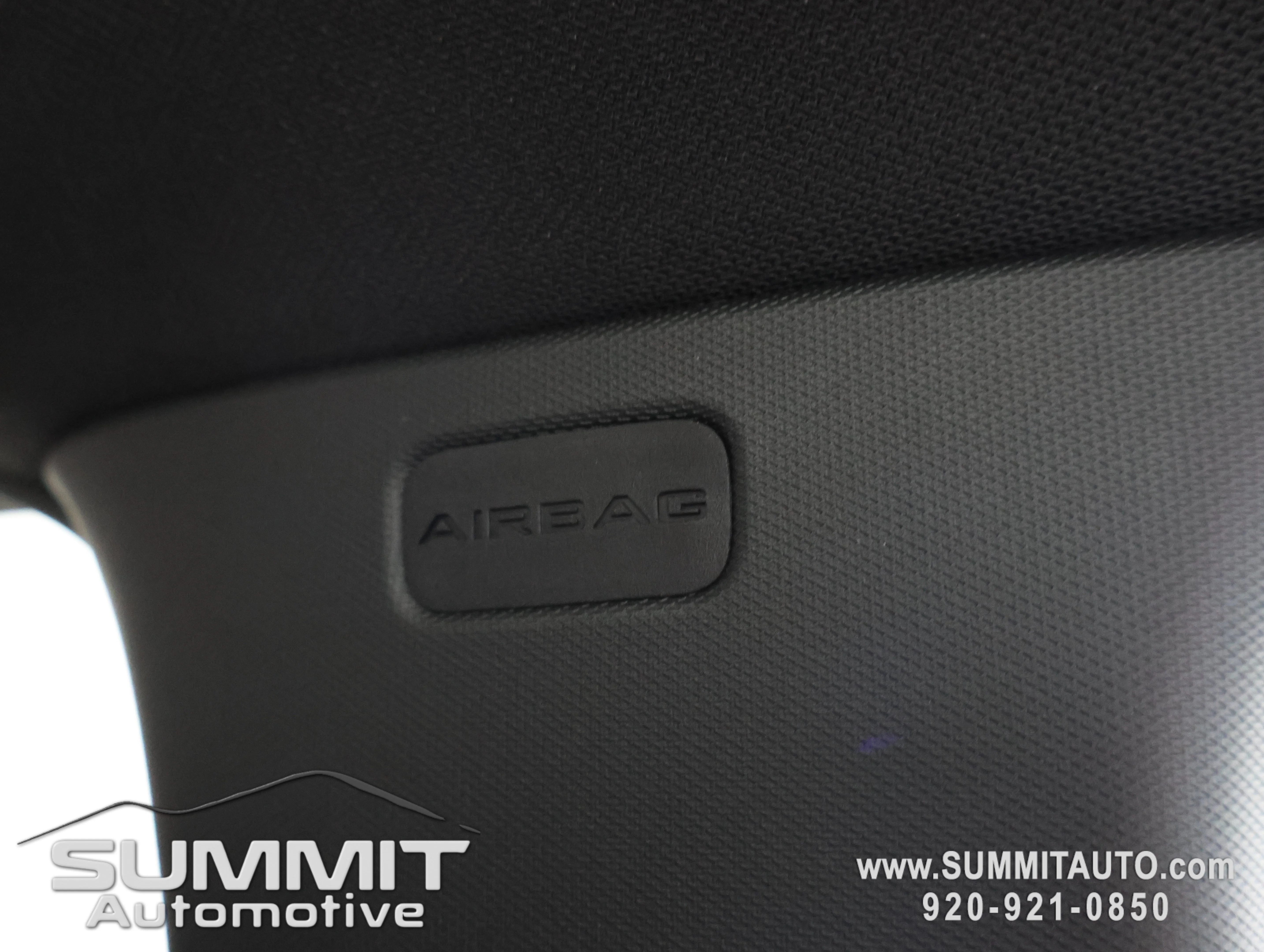 New 2026 Diamond Black Crystal Pearl-Coat Exterior Paint Jeep Limited Reserve image 55