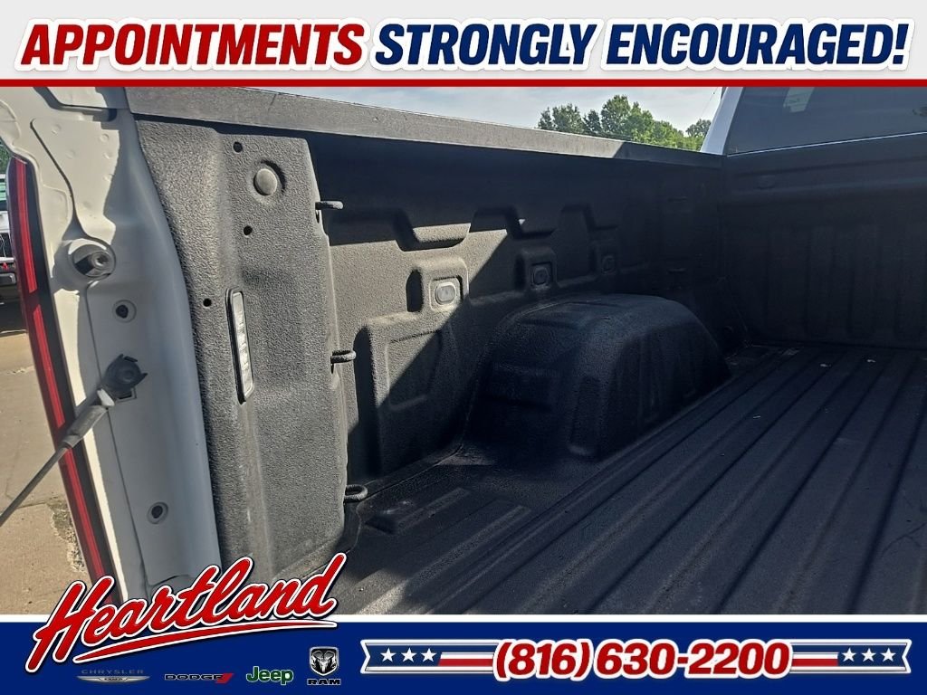 Used 2022 White Chevrolet LTZ image 29