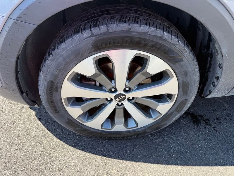 Used 2020 Silver Kia S image 15