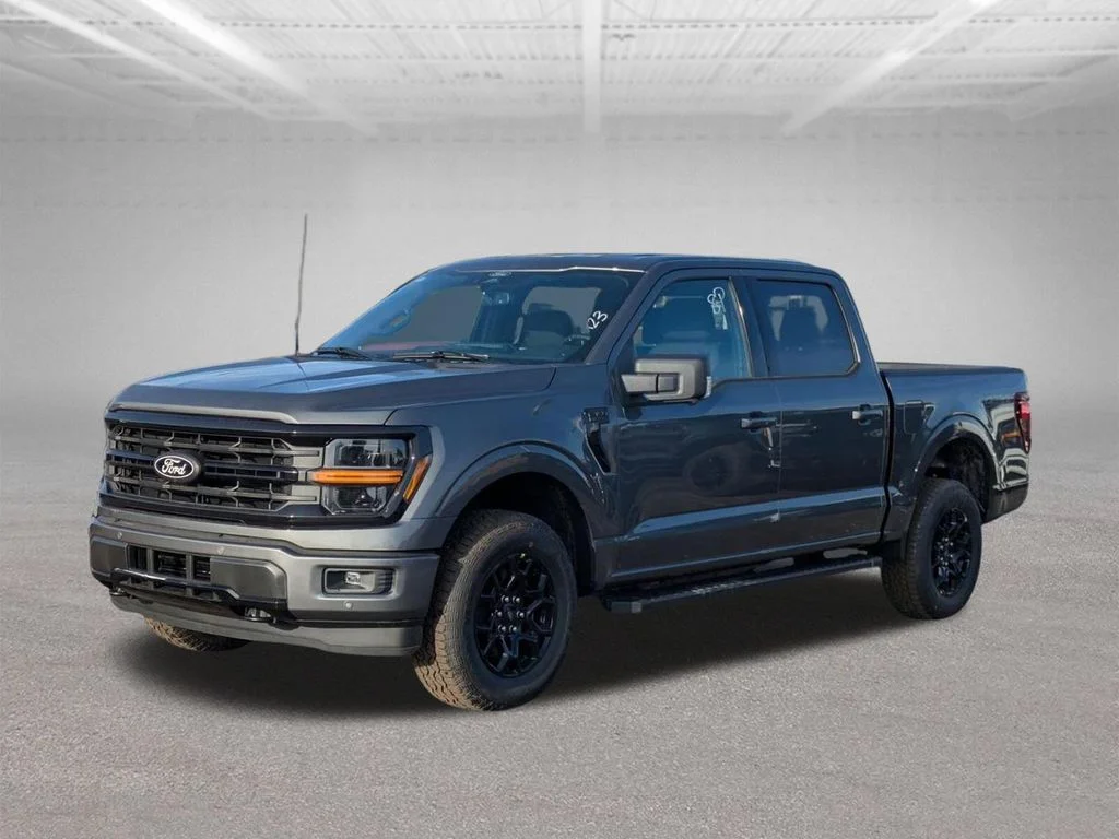 New 2026 Carbonized Gray Metallic Ford XLT image 3
