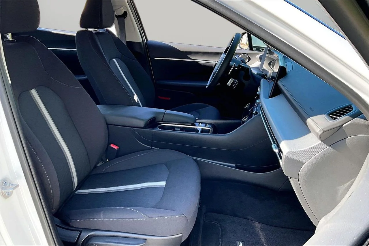 Certified Used 2025 White Hyundai SEL image 22