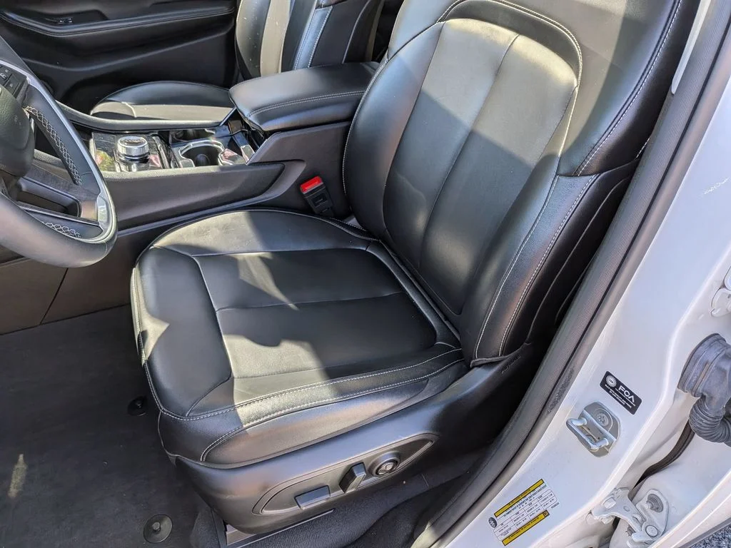 Used 2023 White Jeep Limited image 24