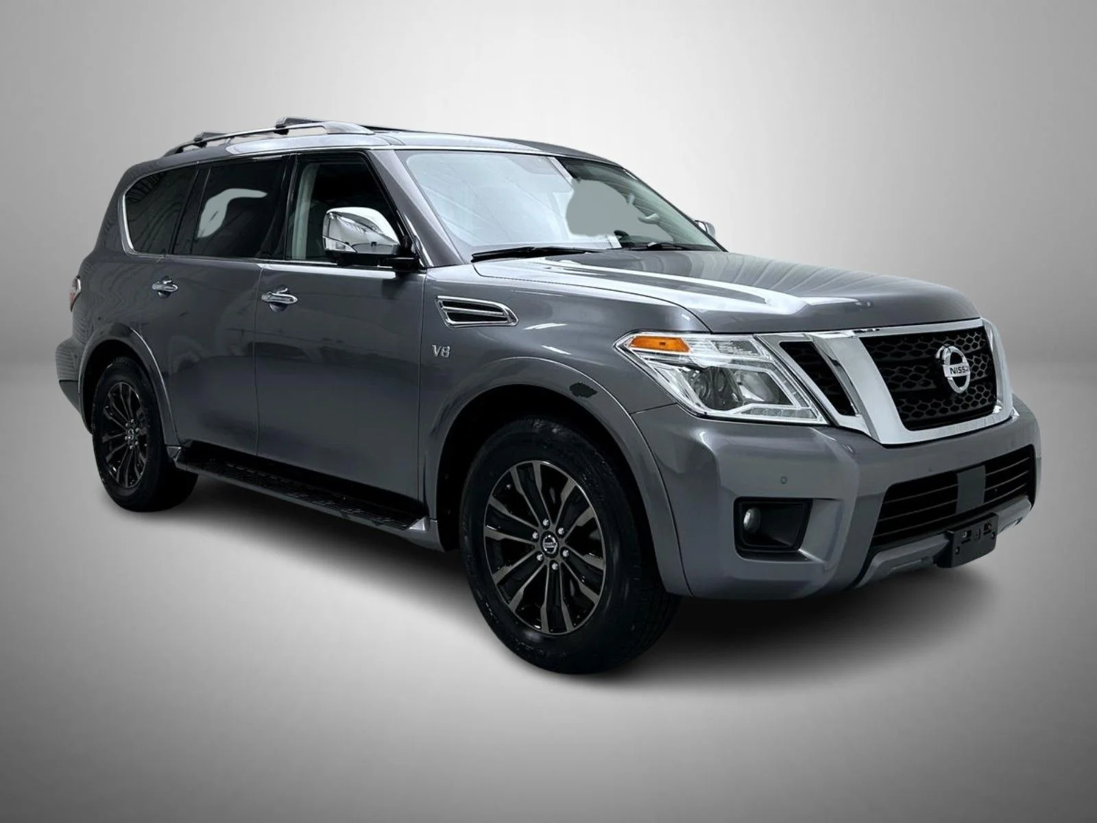 Used 2019 Gray Nissan Platinum image 3