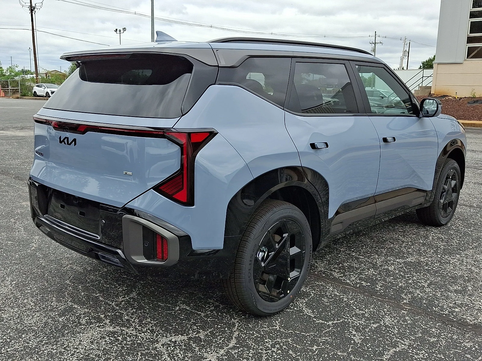 New 2027 Gray Kia X-Line S image 7