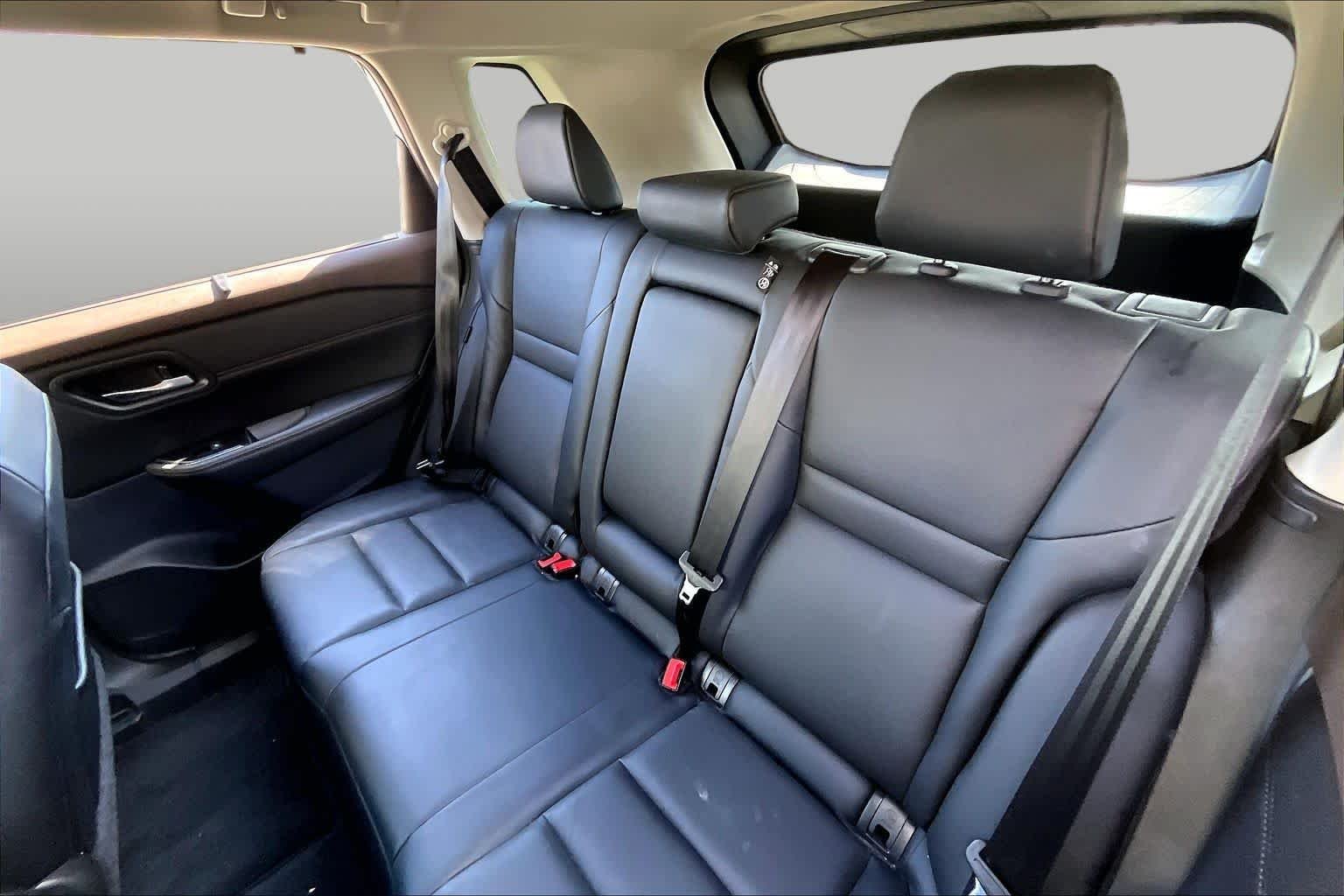 Used 2023 Gun Metallic Nissan SV image 18