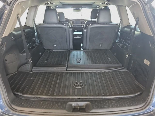 Used 2018 Shoreline Mist Toyota Limited Platinum image 14