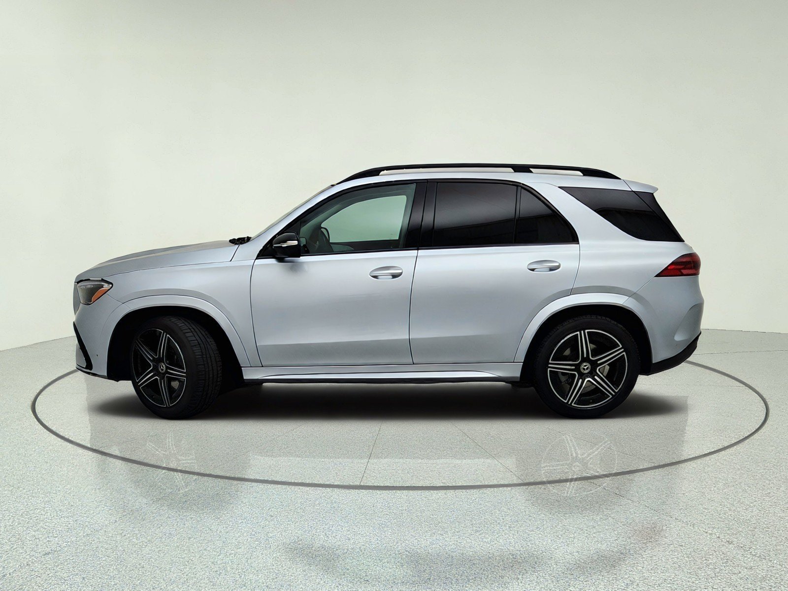 New 2026 Cirrus Silver Metallic Mercedes-Benz GLE 350 4MATIC® SUV image 43