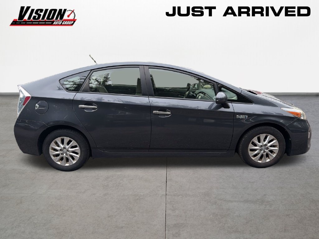 Used 2015 Gray Toyota Base image 4