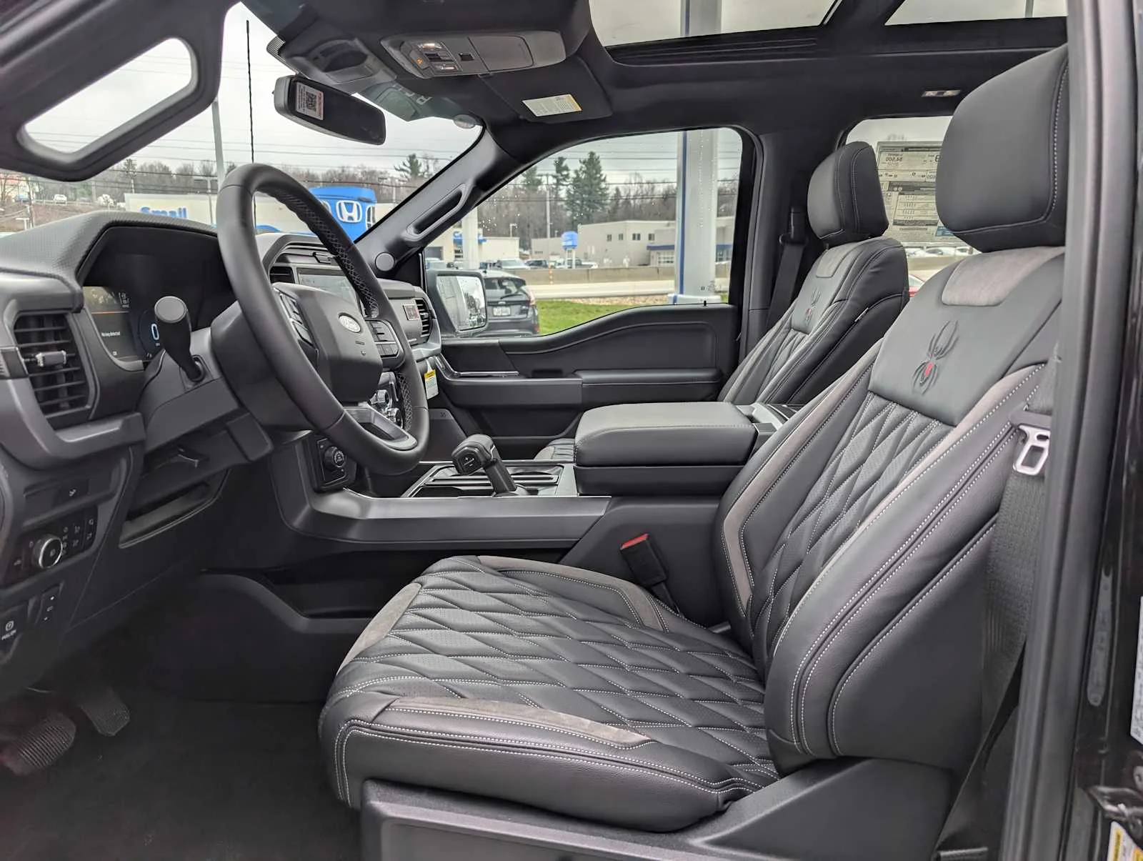 New 2026 Agate Black Metallic Ford XLT image 4