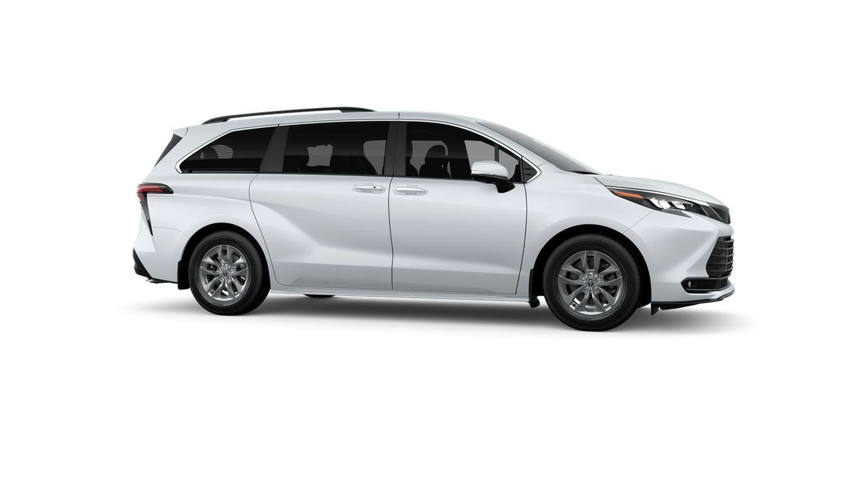 New 2026 Wind Chill Pearl Toyota XLE image 35
