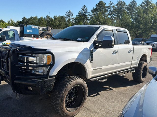 2017 Ford Super Duty F-250 Lariat
