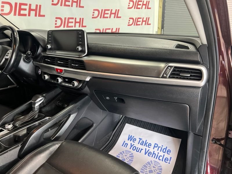 Used 2020 Purple Kia LX image 13
