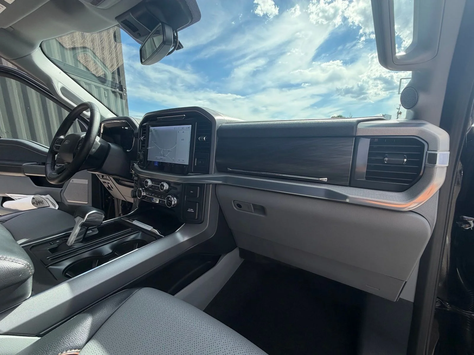 Used 2025 Black Ford Lariat image 33