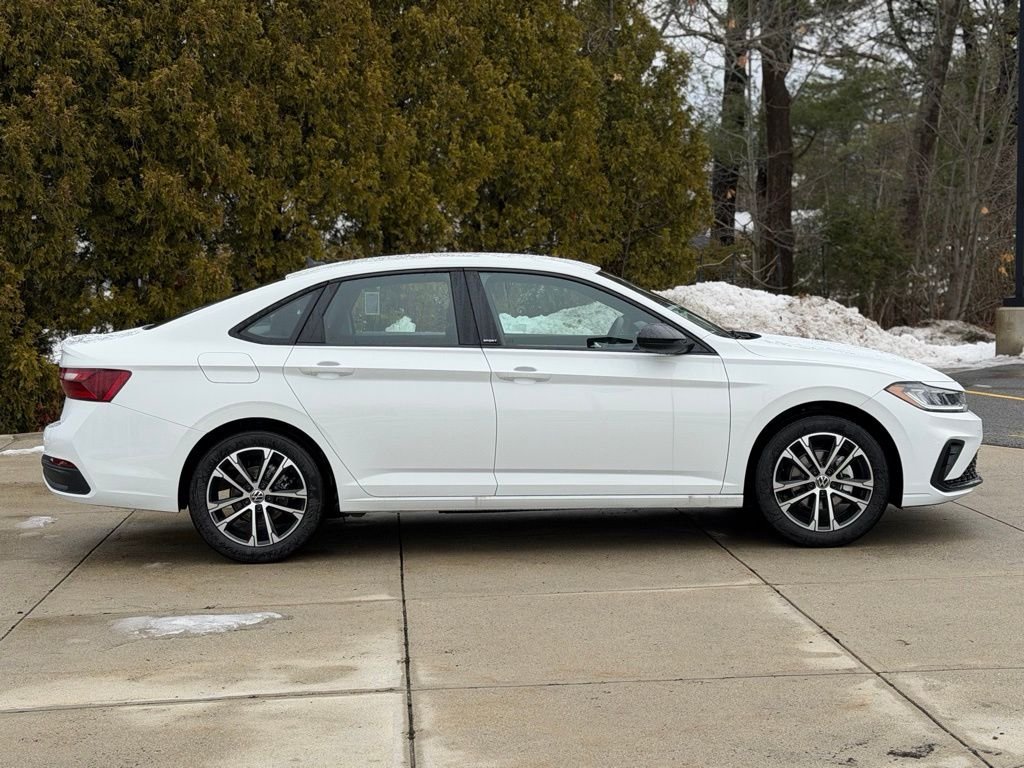 2026 Volkswagen Jetta Sport - Photo 7