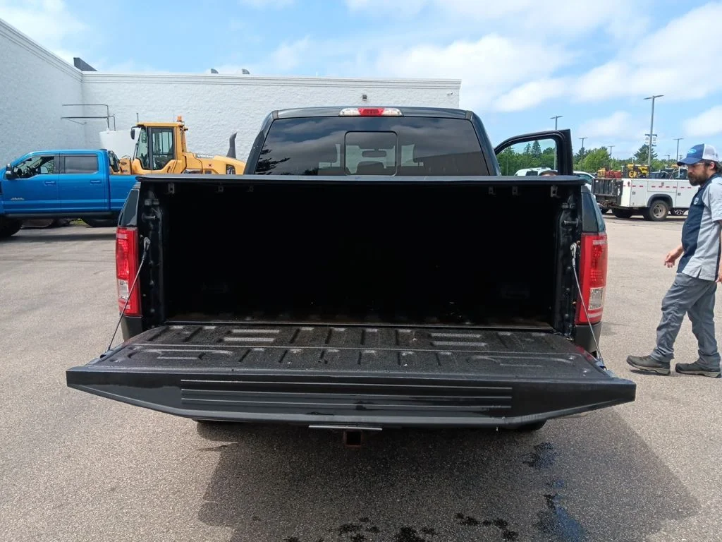 Used 2015 Tuxedo Black Metallic Ford XLT image 33