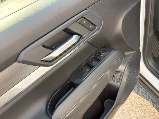 Used 2026 Summit White GMC Elevation image 18