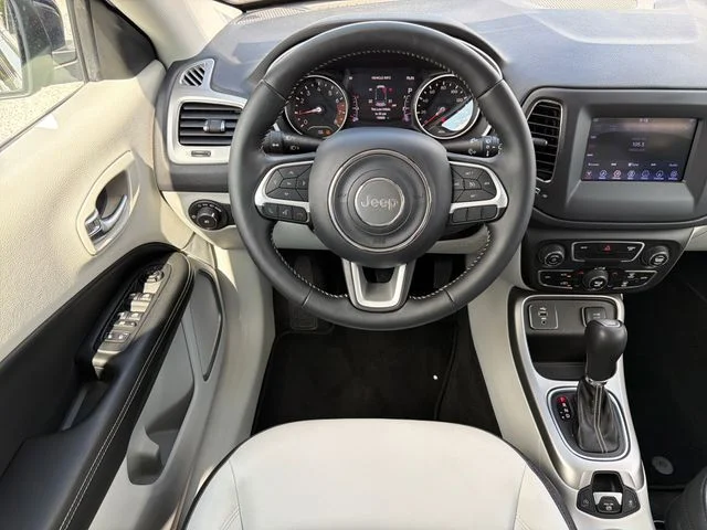Used 2019 Blue Jeep Latitude image 23