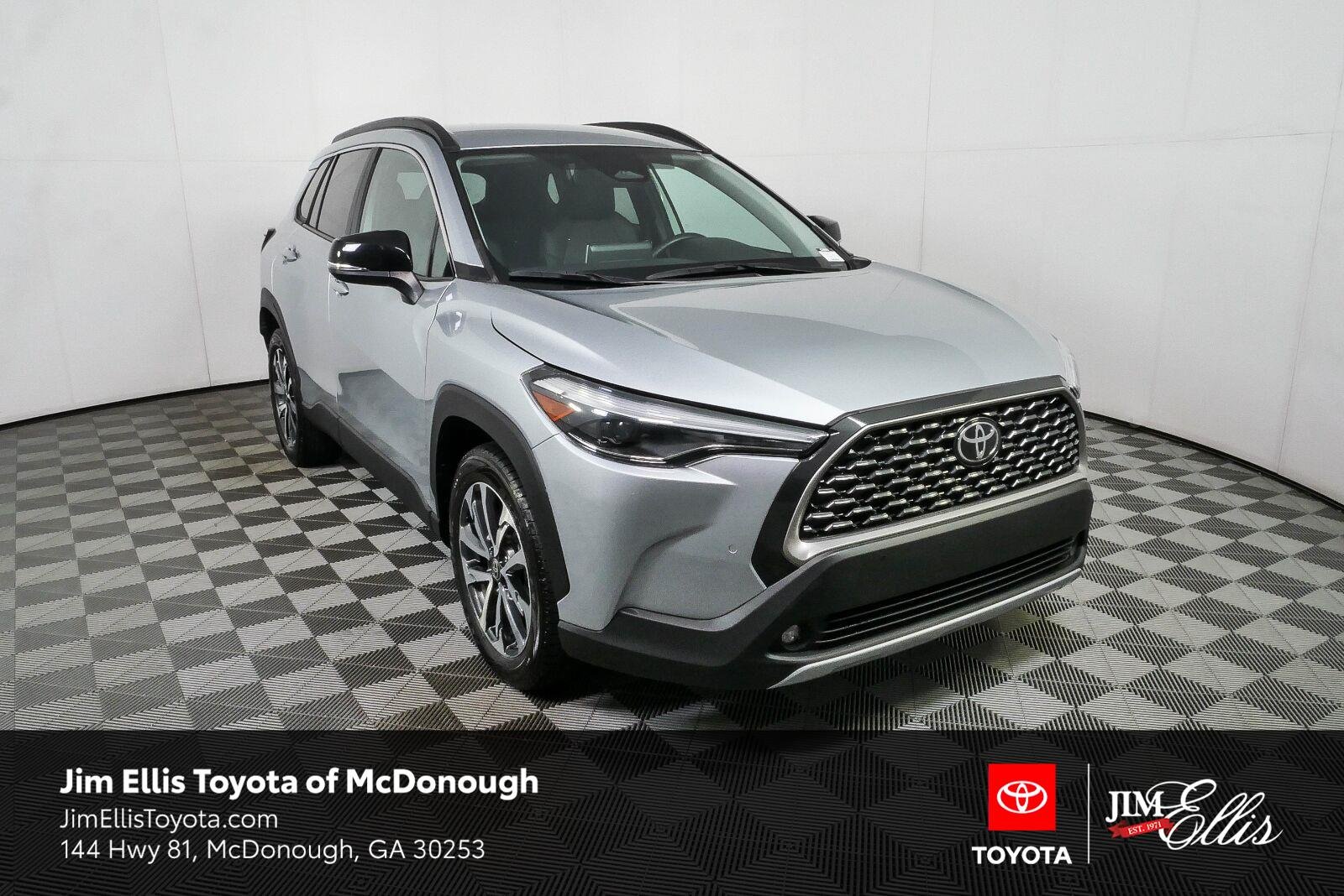 Used 2025 Sonic Silver Toyota XLE image 1