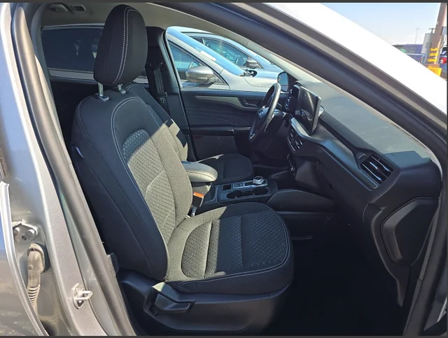 Used 2024 Silver Metallic Ford Active image 9