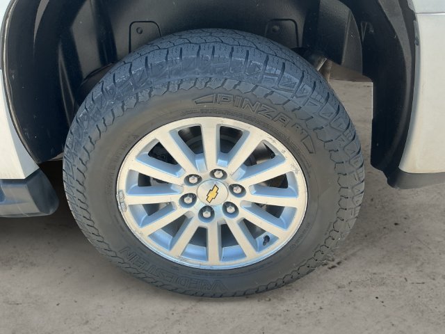 Used 2013 Silver Chevrolet Hybrid image 14