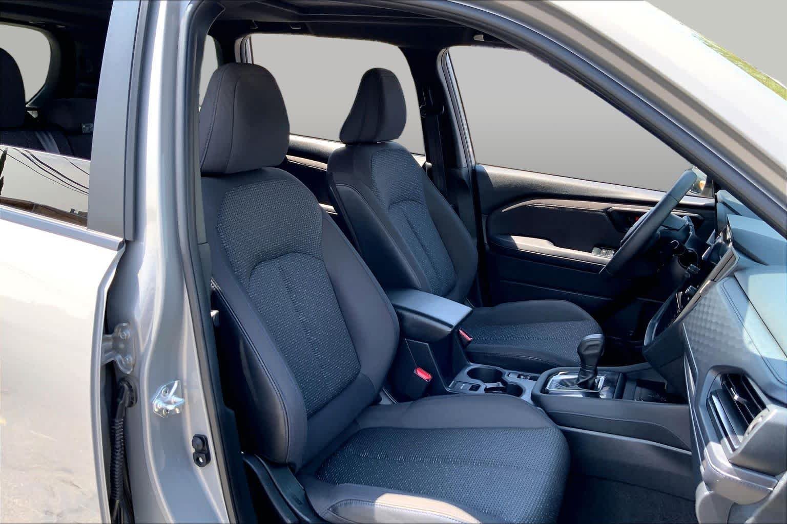 Certified Used 2025 River Rock Pearl Subaru Premium image 8