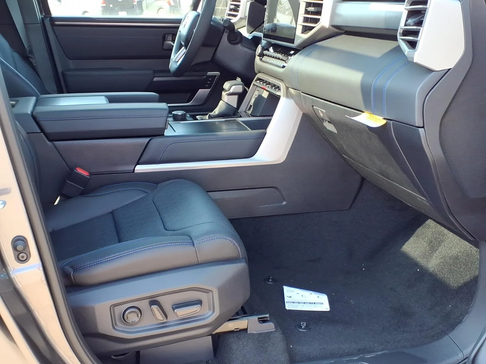 2026 Toyota Tundra Platinum - Photo 6