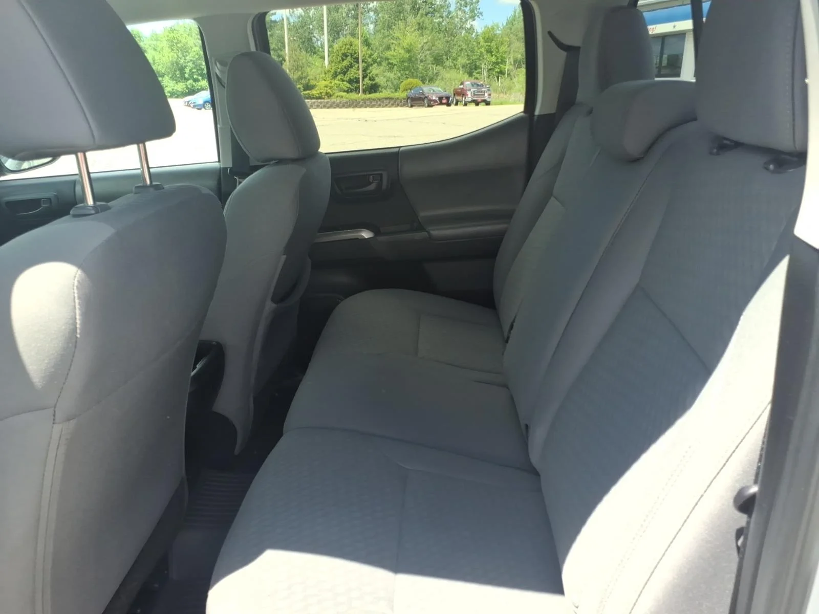 Used 2021 Cement Toyota SR5 image 14