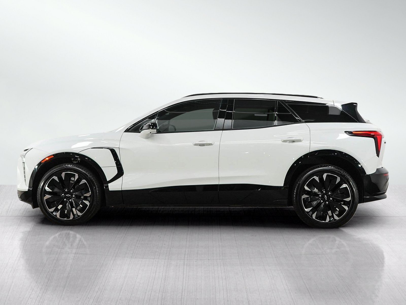 Used 2024 Chevrolet Blazer EV RS with VIN 3GNKDCRJ9RS267273 for sale in South Saint Paul, Minnesota