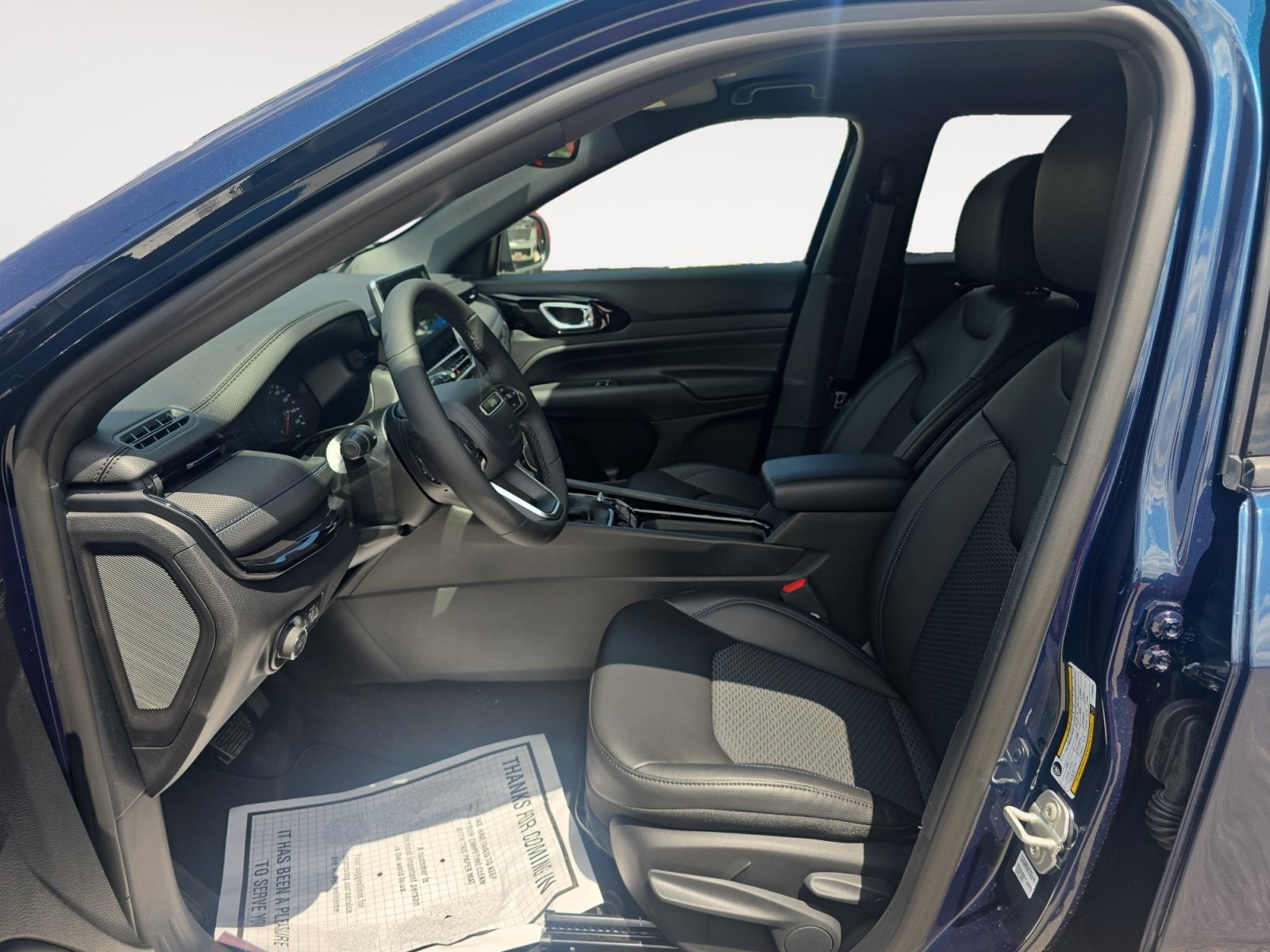 New 2026 Fathom Blue Pearl Coat Jeep Latitude Altitude image 21