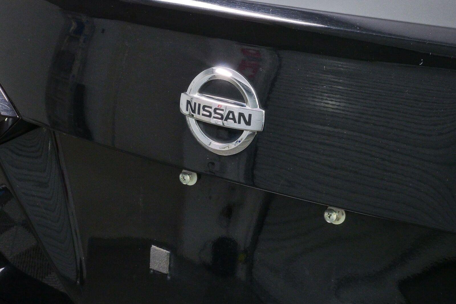 Used 2021 Super Black Nissan SV image 29