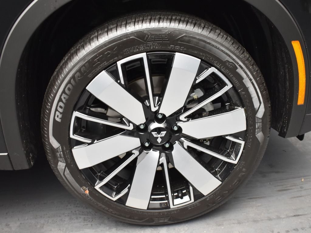 New 2026 Black Mitsubishi SE image 19