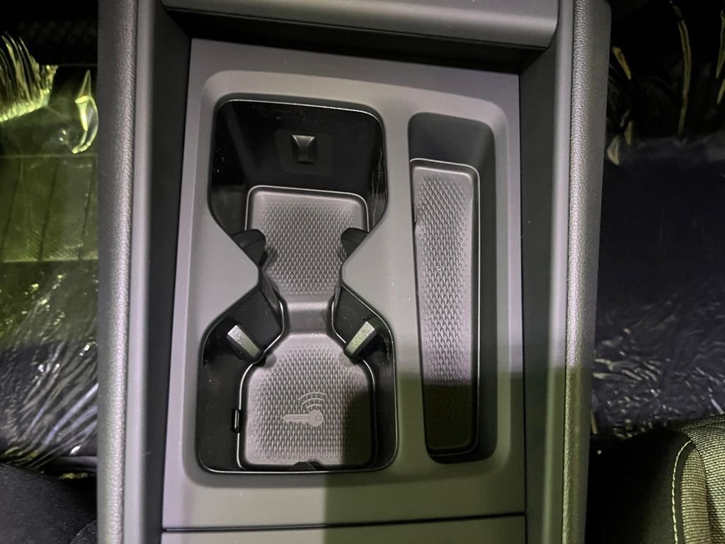 New 2026 White/off-white Volkswagen 2.0T SE image 16